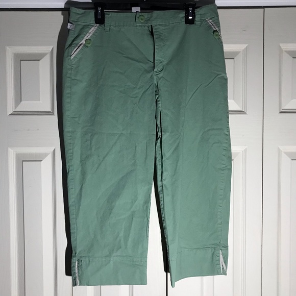 Capris - Picture 1 of 3